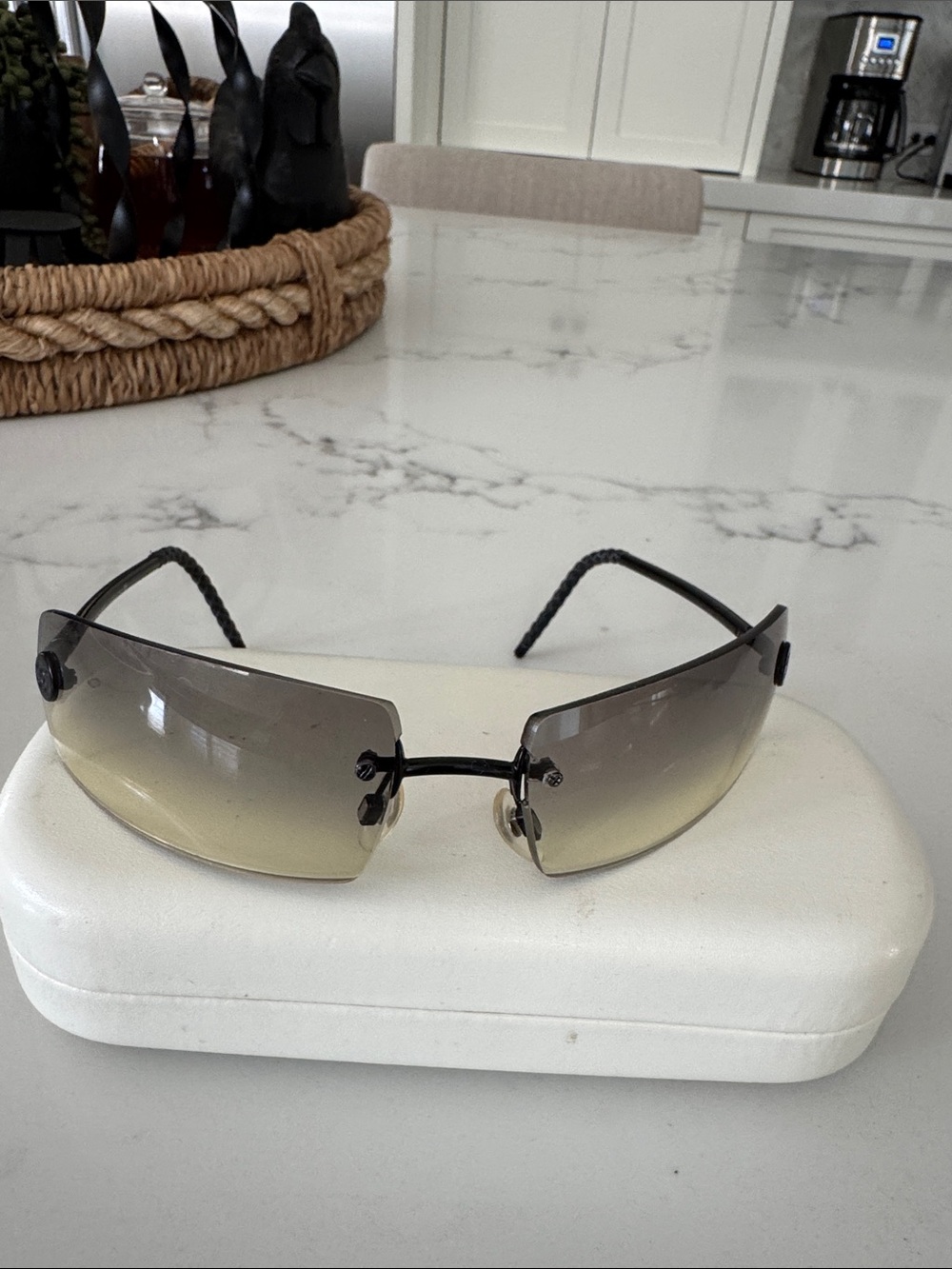 CHANEL Rimless Sunglasses in Black with Gray-Brown Gradient Lenses